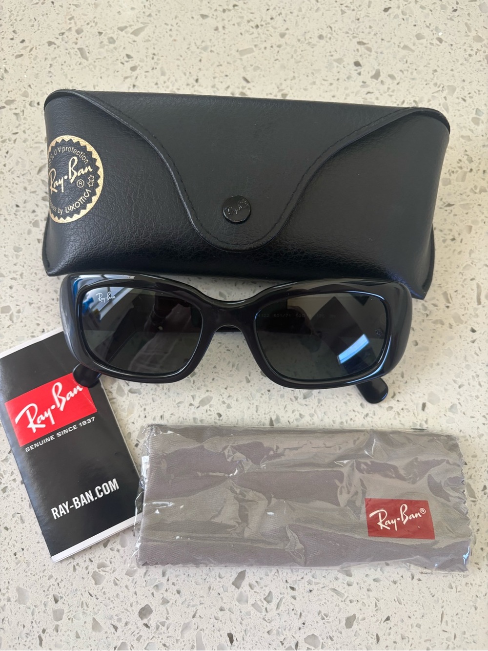 Ray-Ban Black Frame Sunglasses with Green Lenses - Picture 12 of 12